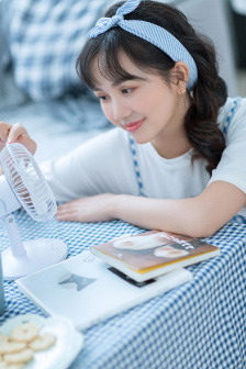 他是谁在线播放免费观看全集